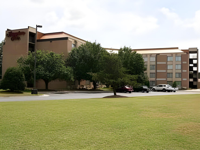 Exterior & Views 2, Hampton Inn Kinston, Lenoir