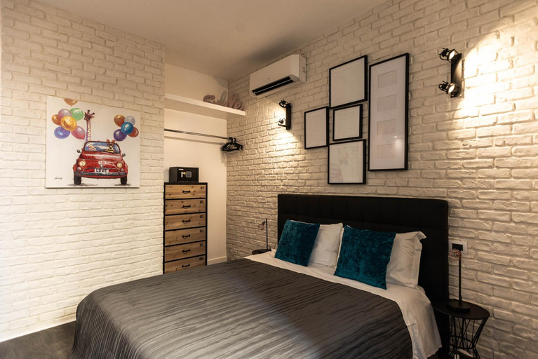 2, Trevi & Pantheon Design Rooms, Roma