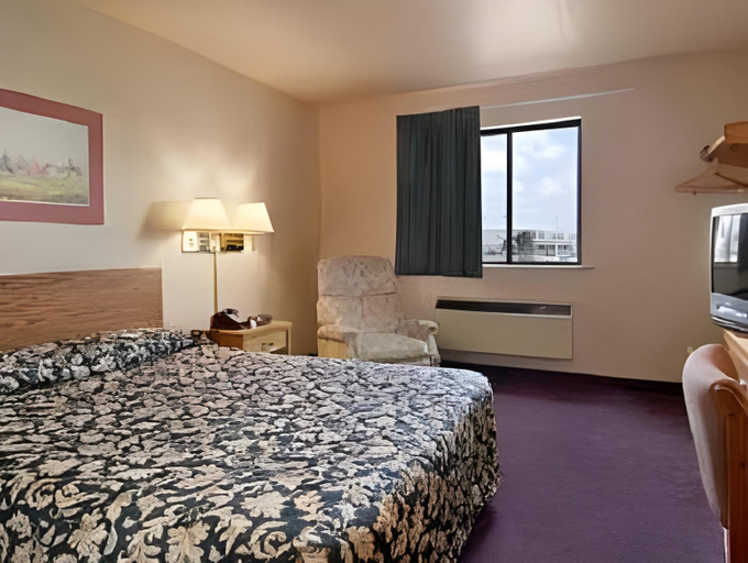 Bedroom 3, Super 8 by Wyndham Springfield East, Sangamon