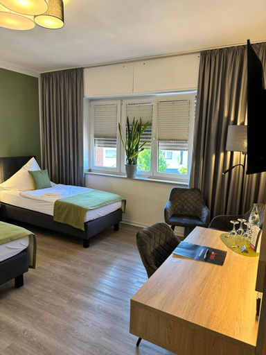 Bedroom 13