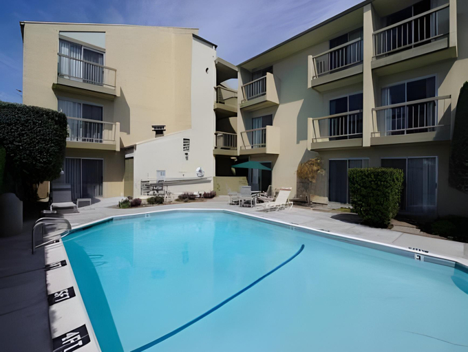 Sport & Beauty 4, Sand Dollar Inn, Monterey