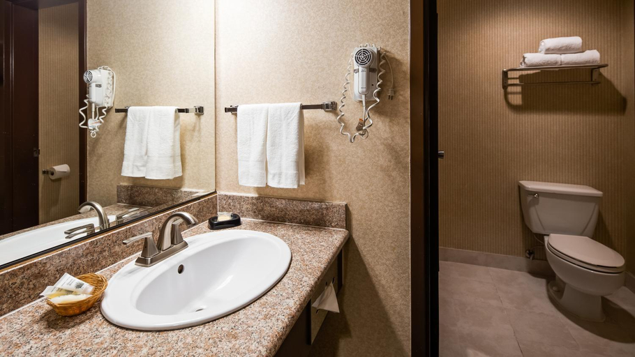 Bathroom 4