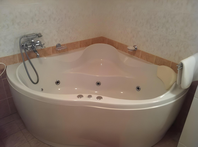 Bathroom 2, Hotel Rohac, Tvrdošín