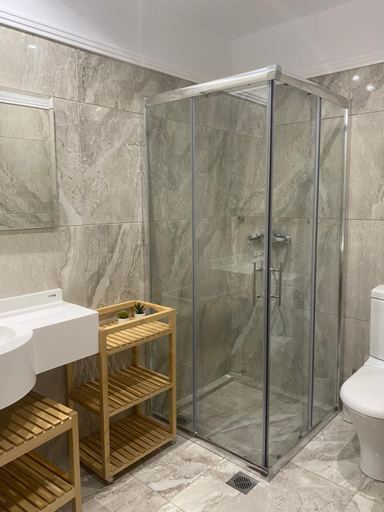 Bathroom 3, Davidana Deluxe Apartments, Central Macedonia