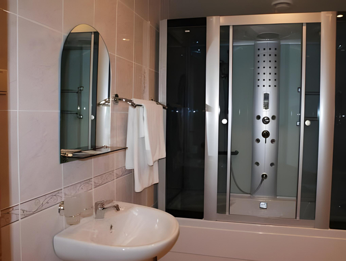 Bathroom 2, Business Hotel Kostroma, Kostroma