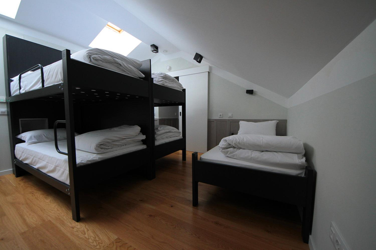 Bedroom 2, H Complutum, Madrid