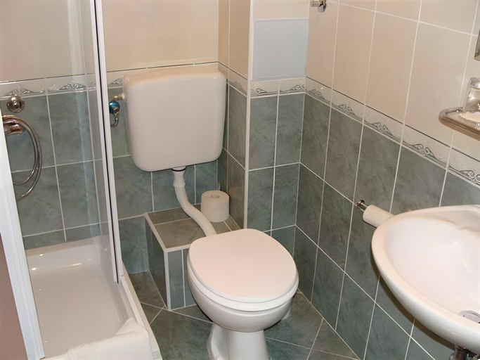 Bathroom 4, Klaudijas Charming Apartments & Rooms, Trogir