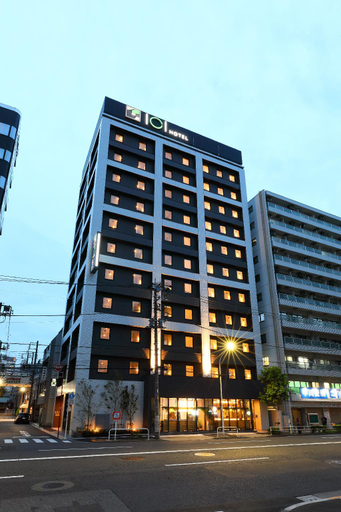 Exterior 6