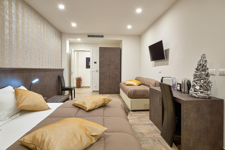 Bedroom 10