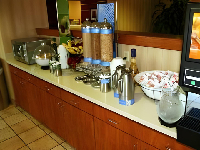 Food & Drinks 5, Hampton Inn Natchitoches, Natchitoches