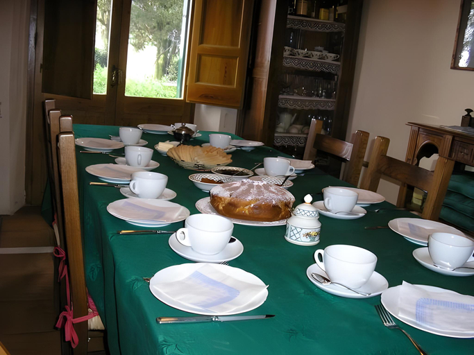 Food & Drinks 5, Tenuta Di Argiano A Montepulciano, Siena
