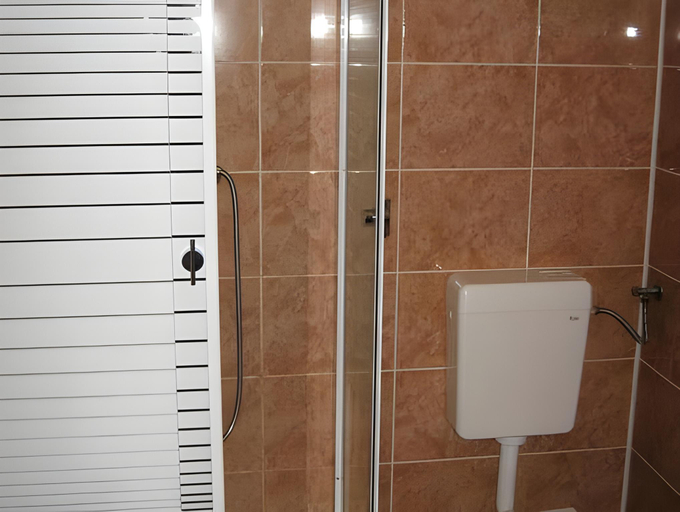 Bathroom 3, Pensiunea Restaurant Vandor, Eremitu