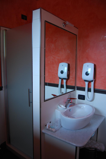 Bathroom 3, Albergo Ristorante Orazio, Brescia