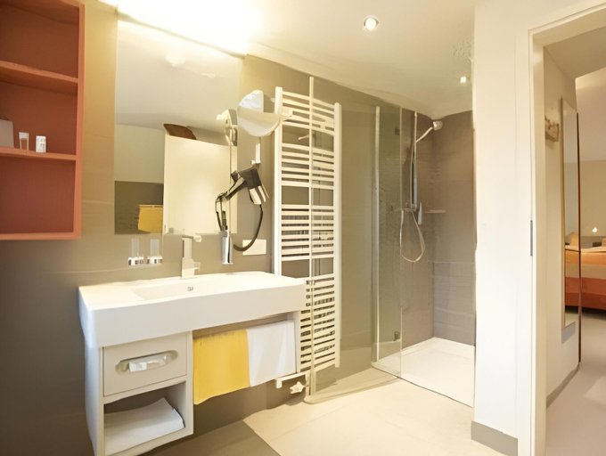Bathroom 2, Hotel Am Kloster, Celle