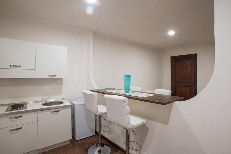 Others 5, Residenze al Castello Apartments, Cagliari