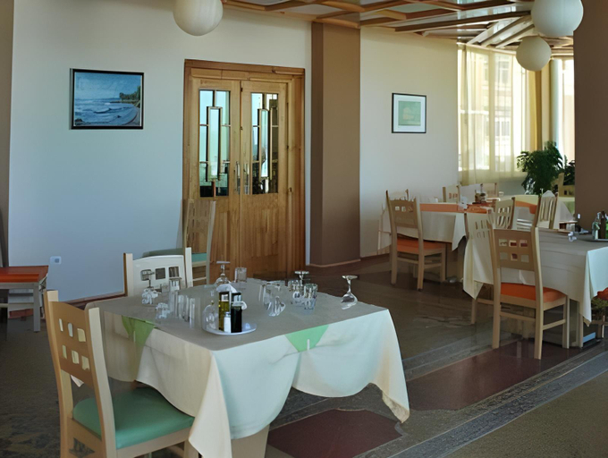 Food & Drinks 4, Hotel Kamomil, Durrësit