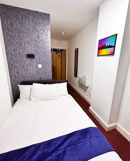 Bedroom 3, Hillcrest Liverpool Central, Sefton