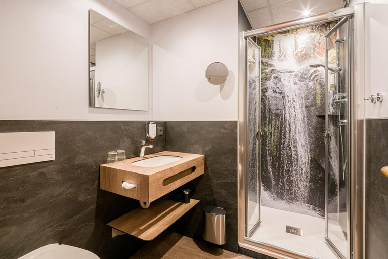 Bathroom 3, Hotel Cafe Adler 24h self check in, Schwarzwald-Baar-Kreis