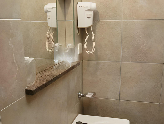 Bathroom 4, Hotel Espana Mar del Plata, General Pueyrredón