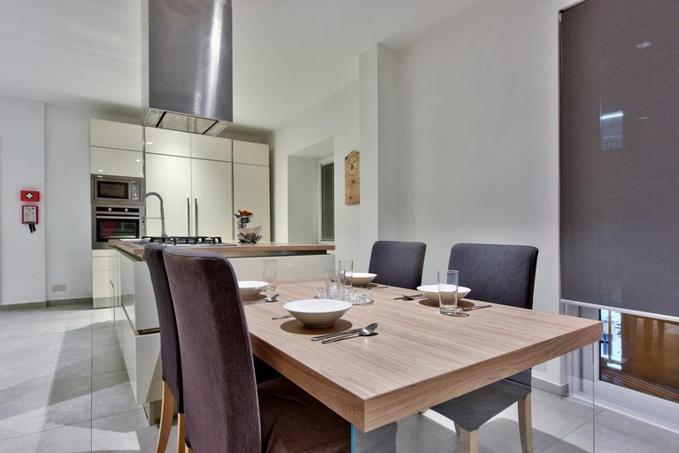 Kitchen 4, Modern 3 BED & 2 BTH APT Sliema
