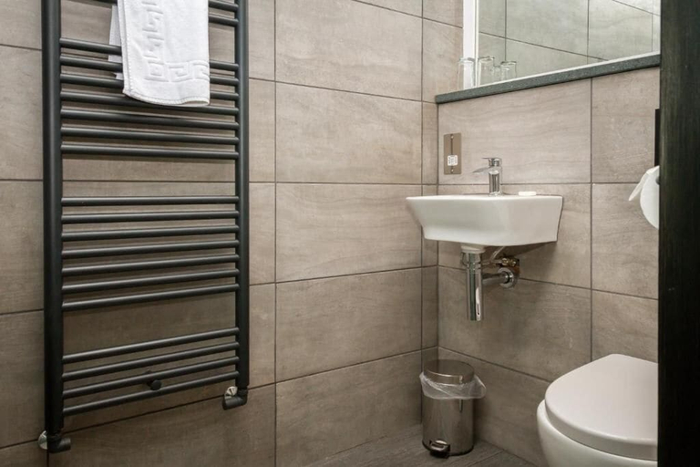 Bathroom 3, Woolpack Inn, Cumbria