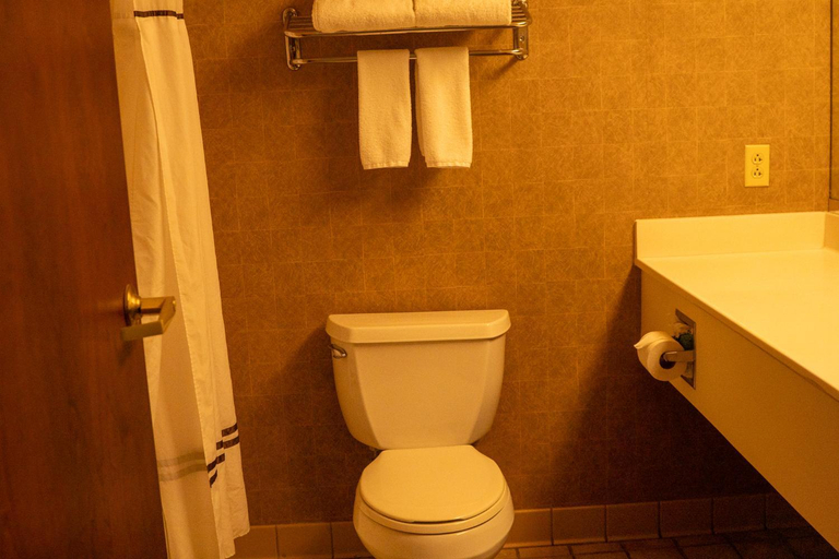 Bathroom 3, Hotel Topeka at City Center, Shawnee