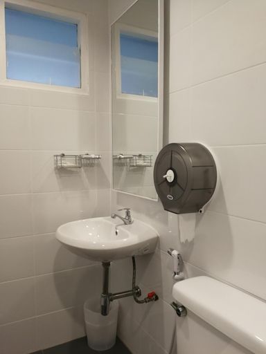 Bathroom 10