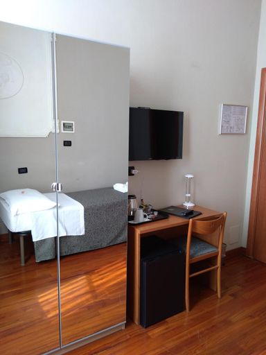 Bedroom 12