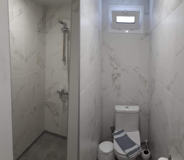 Bathroom 5, Thalassa Hotel, Central Macedonia