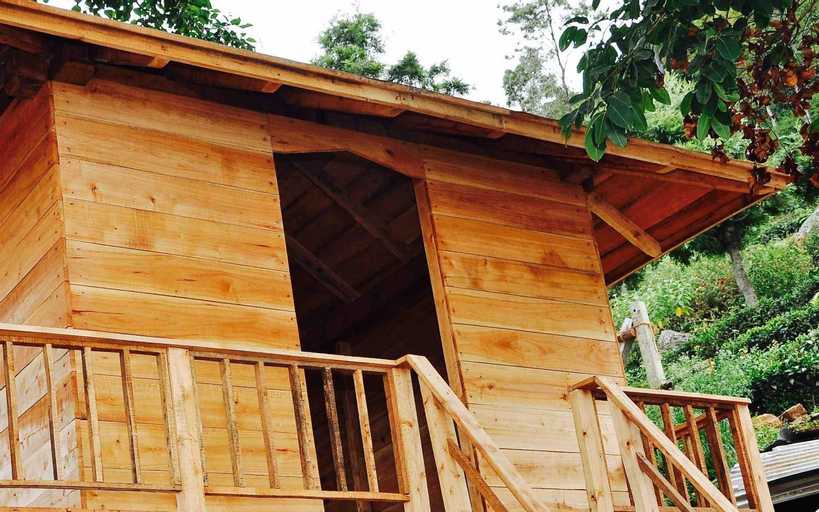 Exterior 3