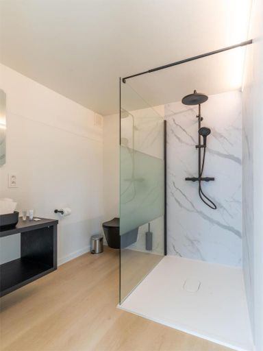 Bathroom 4, Lace Hotel, West-Vlaanderen