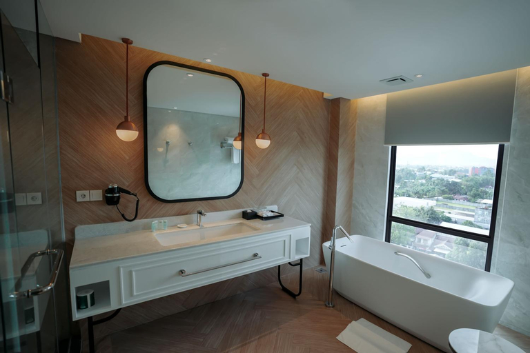 Bathroom 8
