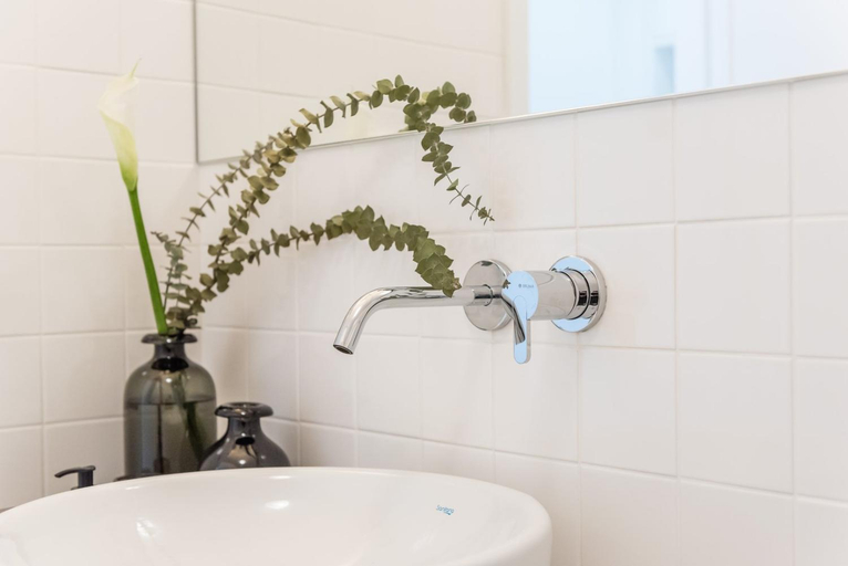 Bathroom 2, GuestReady - Chic and cozy getaway, Porto