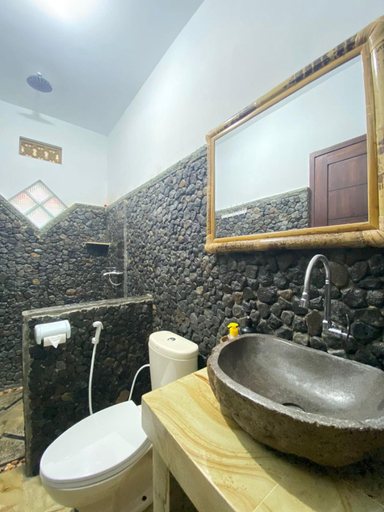 Bathroom 7