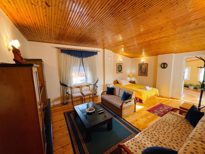 Others 2, Diana Guesthouse, Korçës