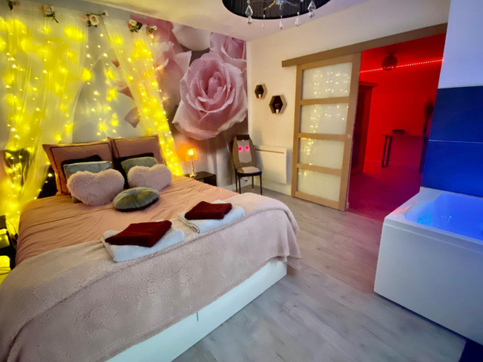 Others 2, COSY & SPA Appartement Luxe JACUZZI SAUNA Suite Cristal, Vaucluse