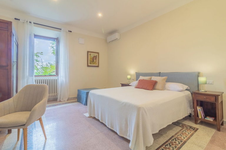 Bedroom 3, Lake Lovers Lodge, Viterbo