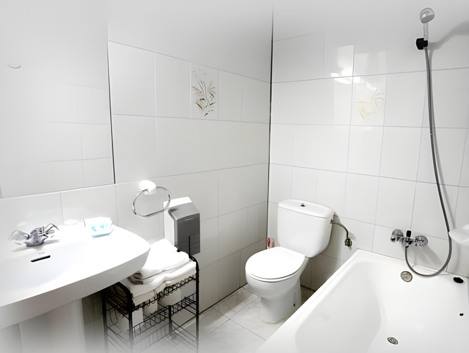 Bathroom 3, La Vega, Asturias