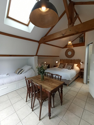 Others 2, Le Cottage des Falaises, Calvados