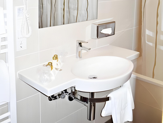 Bathroom 3, Hotel Römerhof, Tulln