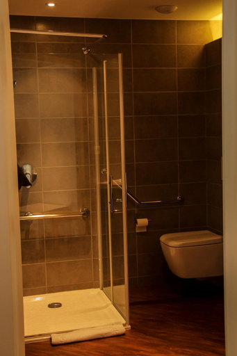 Bathroom 6
