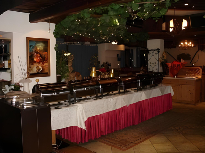 Others 3, Hotel Hoehlenstein Juns-Tux, Schwaz
