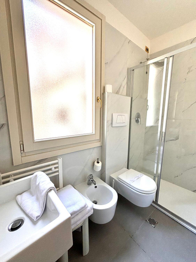 Bathroom 3, Hotel al Graspo de Ua, Venezia