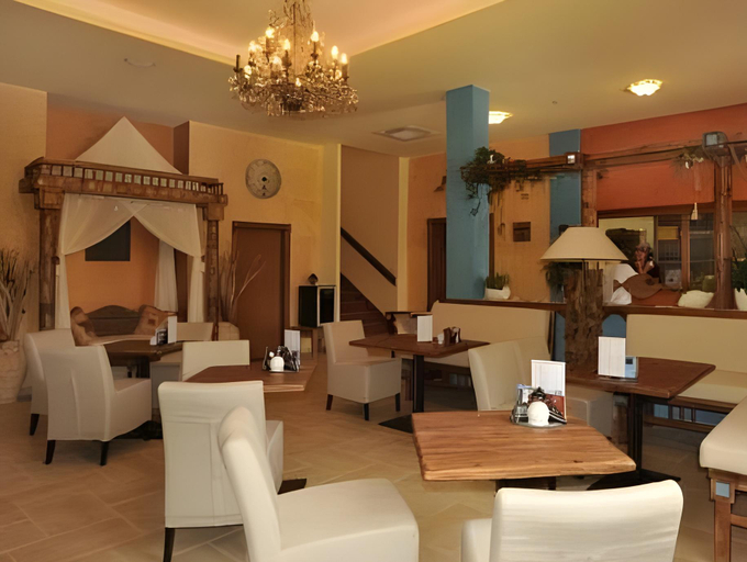 Food & Drinks 3, Nautico Hotel, Restaurace & Wellness, Most