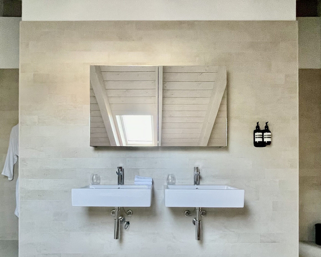 Bathroom 3