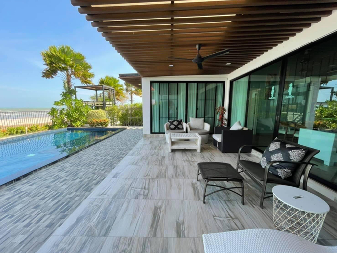 Beachfront Retro 3BR Pool Villa - VVH16.2 (8 pax), Cha-Am