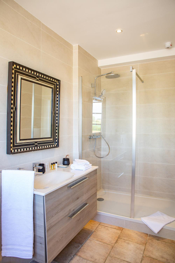 Bathroom 3, Le Moulin d'Hauterive, Saône-et-Loire
