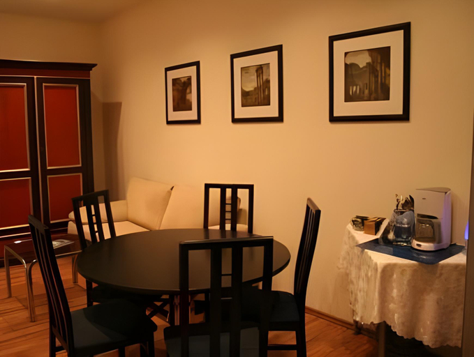 Food & Drinks, Welcome, Sankt-Peterburg gorsovet