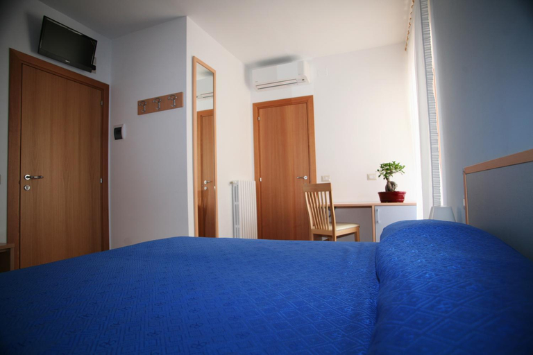 Others 3, B&B Viroli, Foggia