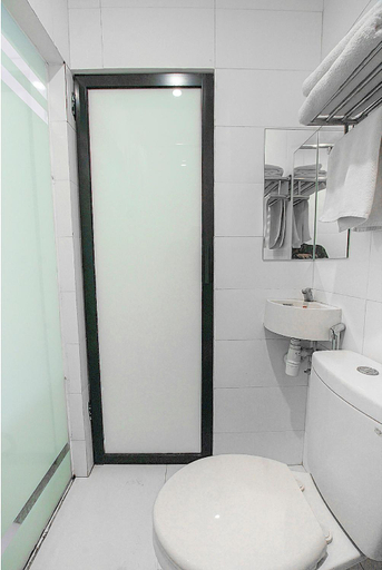Bathroom 11